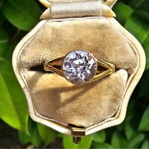 Antique 1920’s white sapphire ring with 9ct yellow gold band sz: approx 8.75